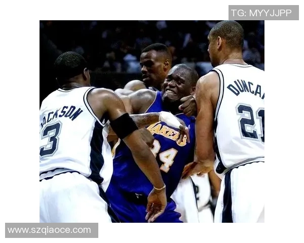 湖人对阵马刺马修斯表现分析与比赛精彩瞬间回顾